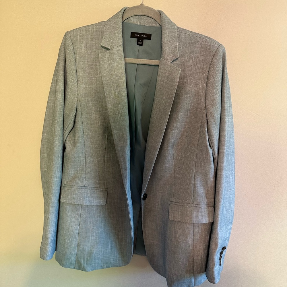 Ann Taylor size 8T blazer